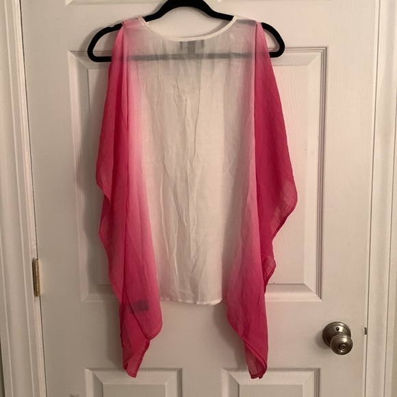 NWT AGB Pink & White Crepe Cold Shoulder  Blouse Size M #006 - Picture 3 of 10